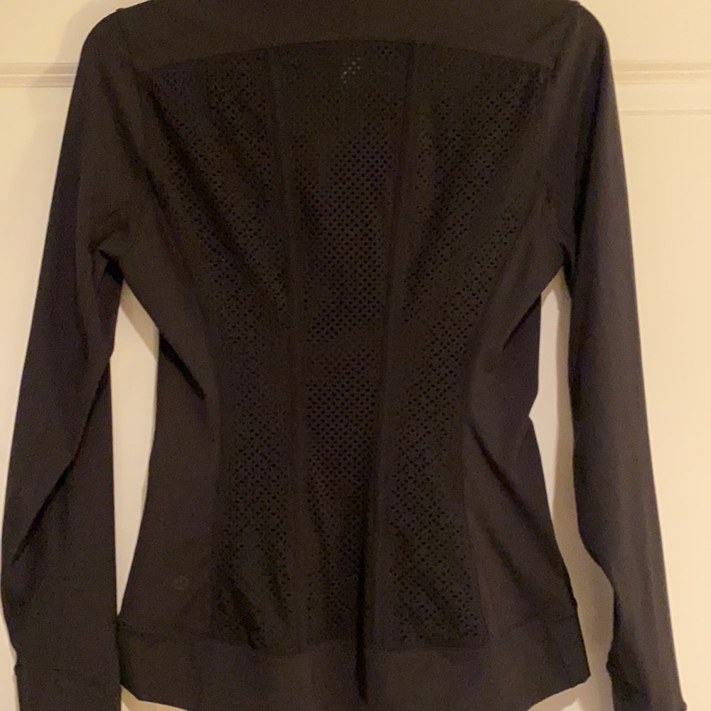 LuLuLemon Get Your Peek On Black Jacket SIZE 4 - Picture 16 of 17
